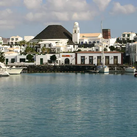 Centrally Located Villa Villa Rupert 3 Bedrooms Private Pool Close To Amenities Puerto Del Carmen *