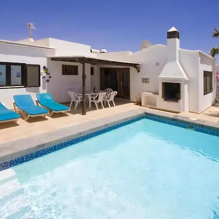 Centrally Located Villa Villa Rupert 3 Bedrooms Private Pool Close To Amenities Puerto Del Carmen Villa *